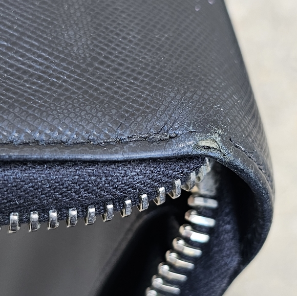 Prada Saffiano Long Zip around travel Wallet - Picture 13 of 16